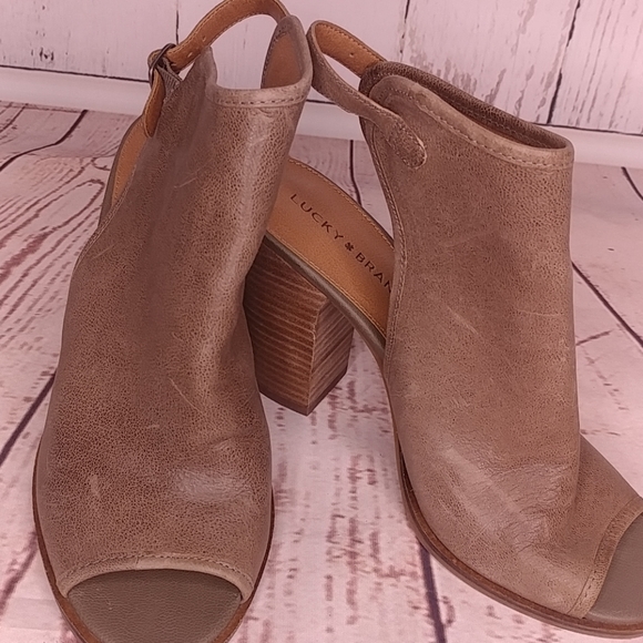 Lucky Brand Peep Toe Sandals - Picture 3 of 6